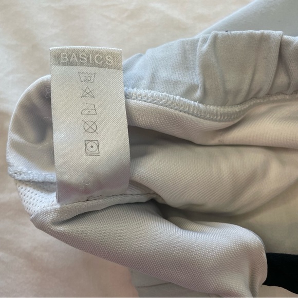 Vull Sport Cross back Medium Gray Sports Bra PRELOVED Mark on Front see photos - Picture 5 of 6